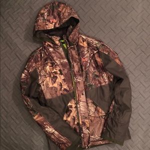 Under Armour women’s hunting camo jacket